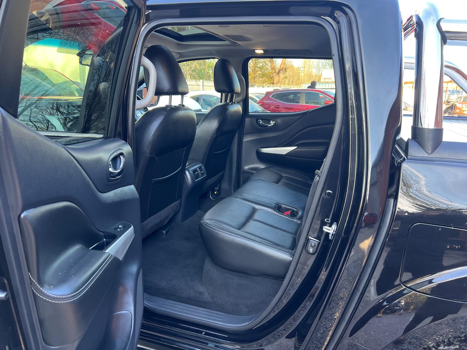 Used Nissan Navara 2017 for sale - 76658875: Photo 36