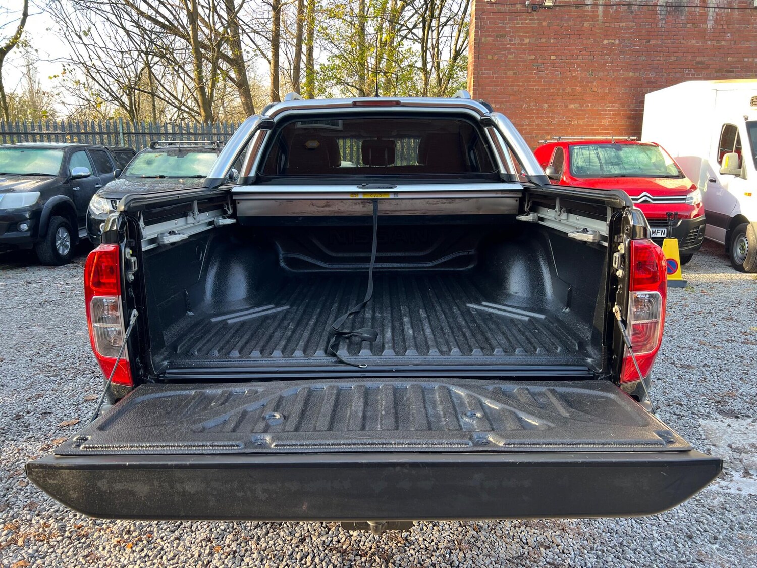 Used Nissan Navara 2017 for sale - 76658875: Photo 42