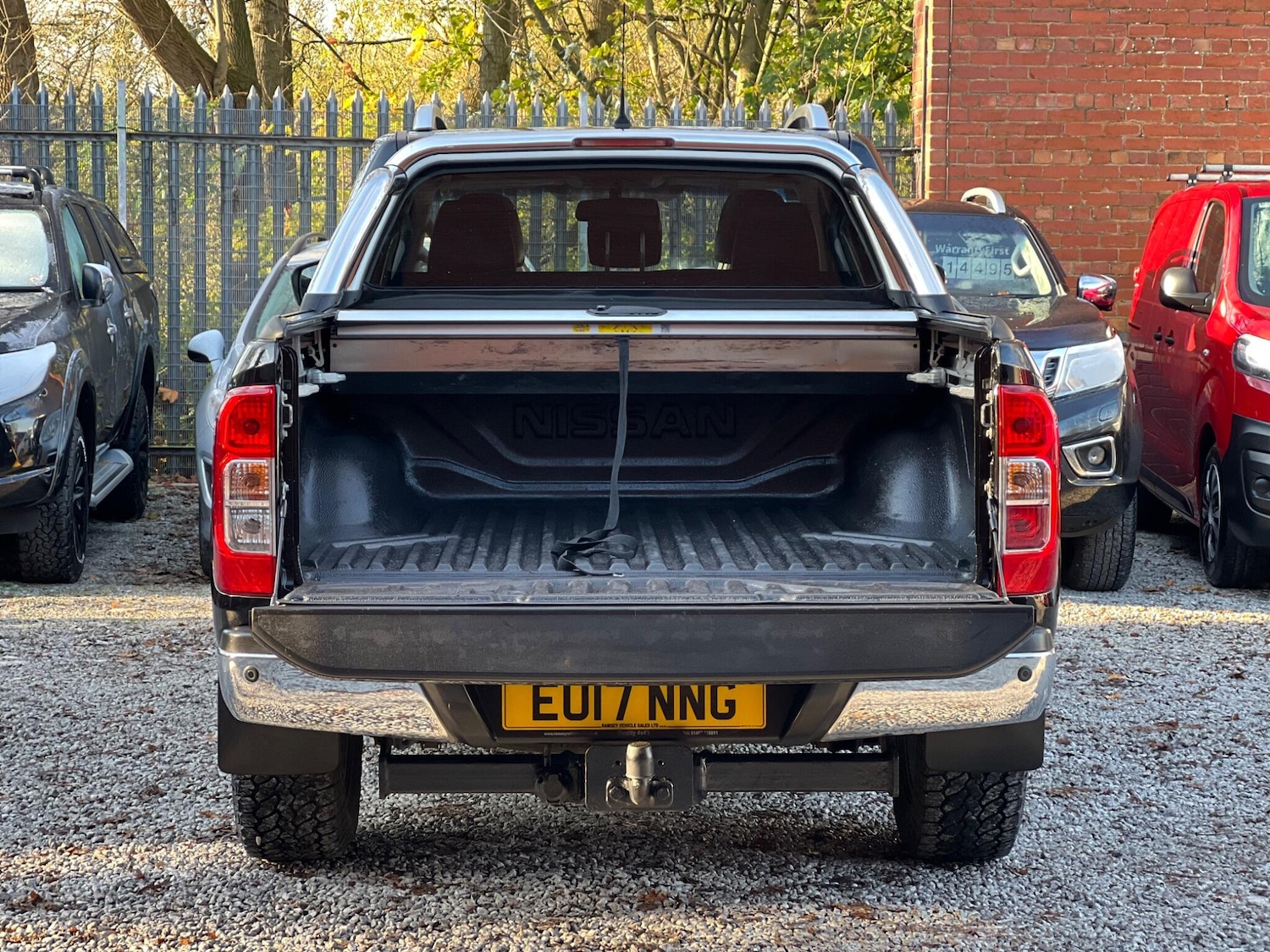 Used Nissan Navara 2017 for sale - 76658875: Photo 43