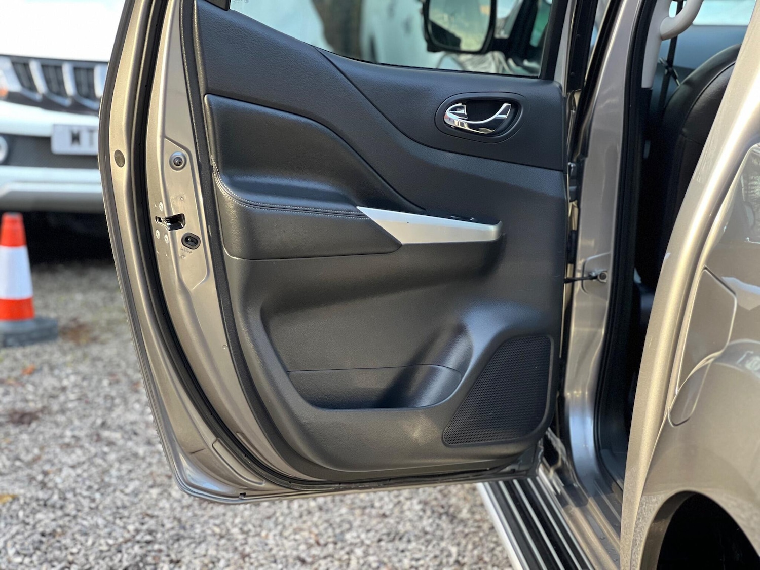 Used Nissan Navara 2019 for sale - 76965177: Photo 28