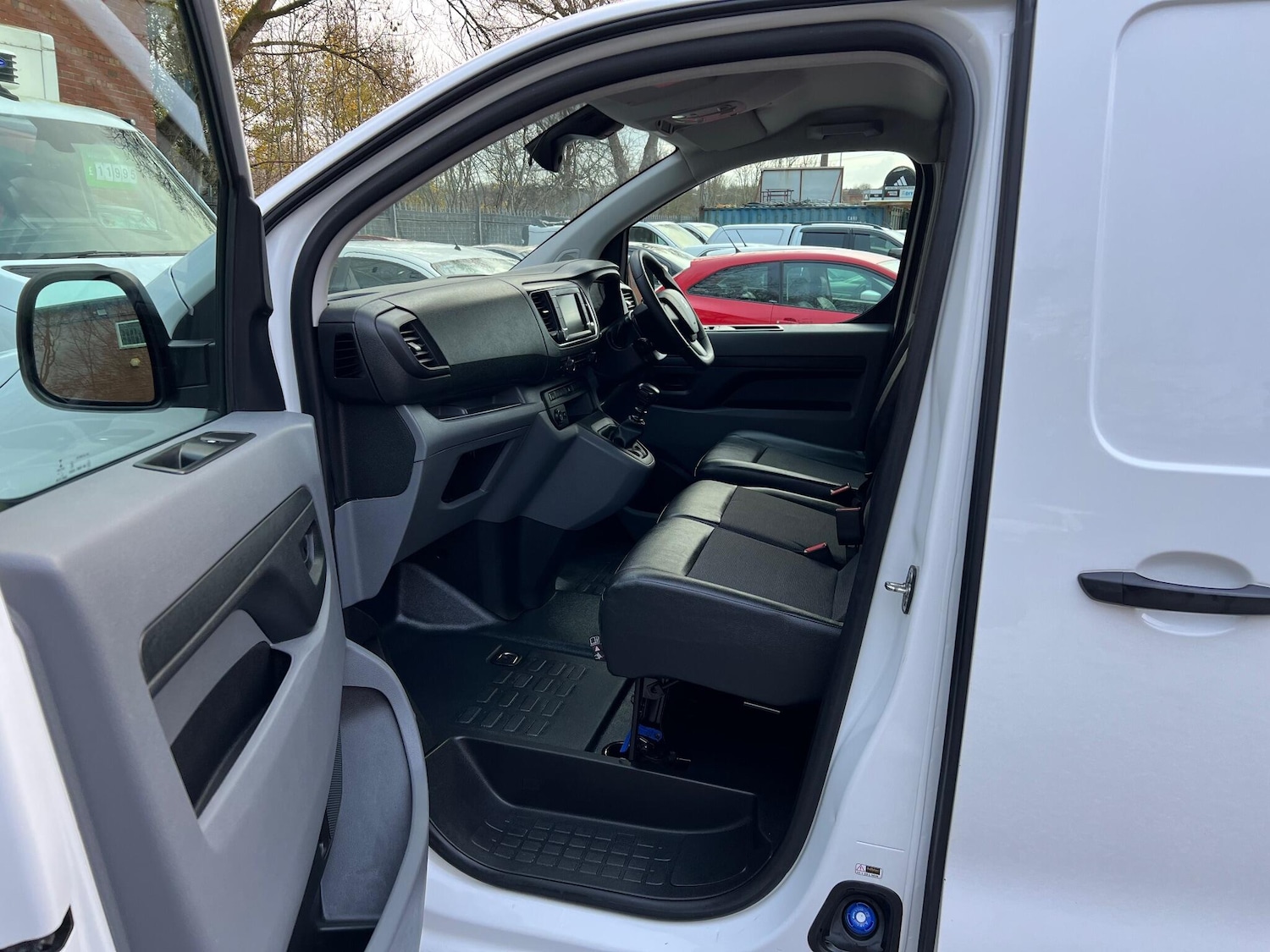 Used Peugeot Expert 2021 for sale - 76839547: Photo 17