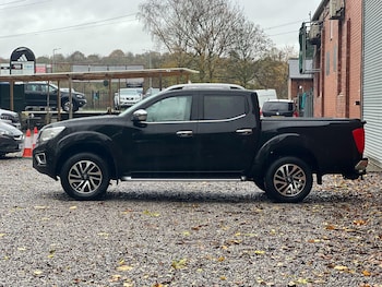 Used Nissan Navara 2019 for sale - 76989937: Photo
