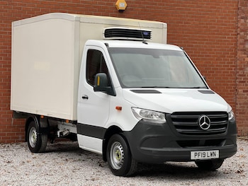Mercedes-Benz Sprinter feature image