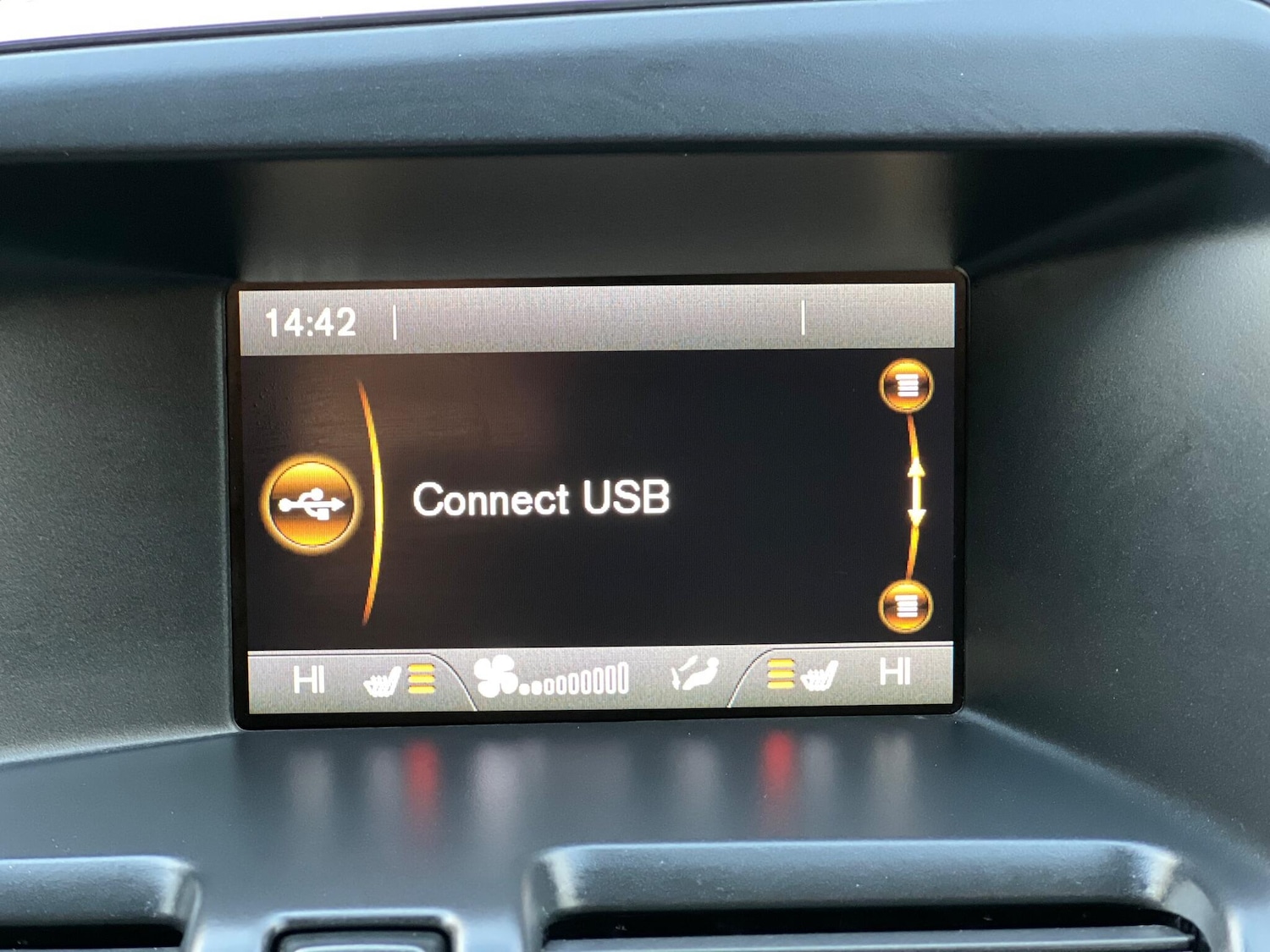 Used Volvo XC60 2015 for sale - 76752540: Photo 15