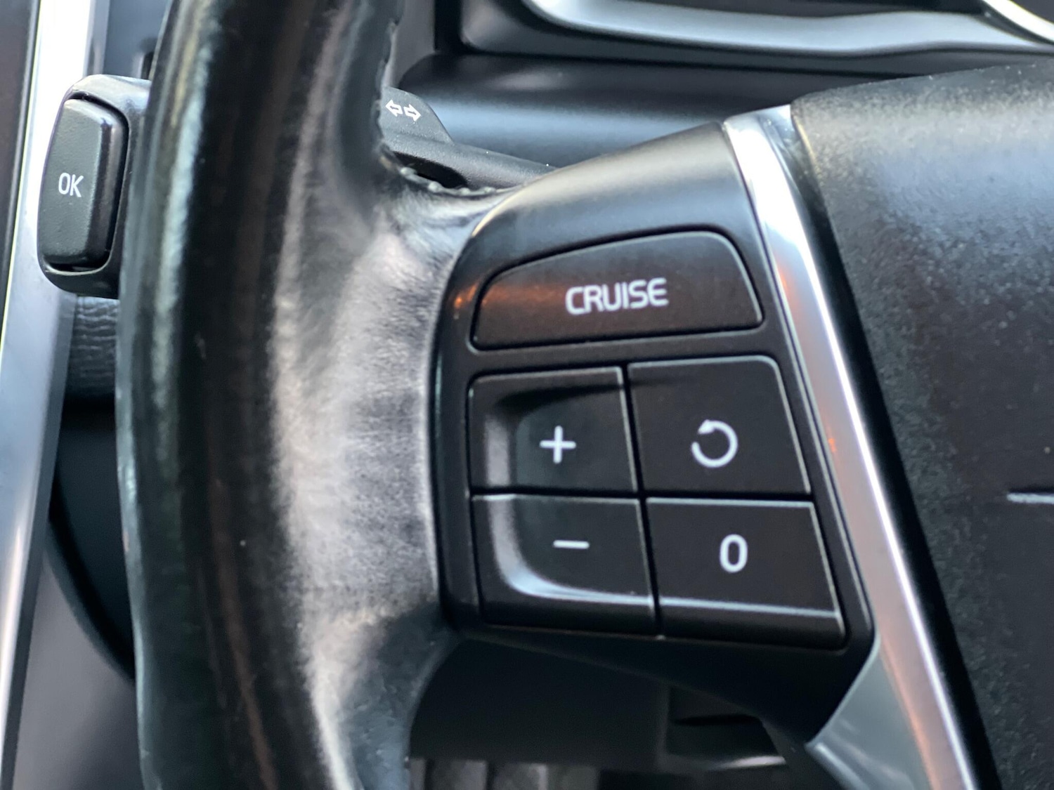 Used Volvo XC60 2015 for sale - 76752540: Photo 16