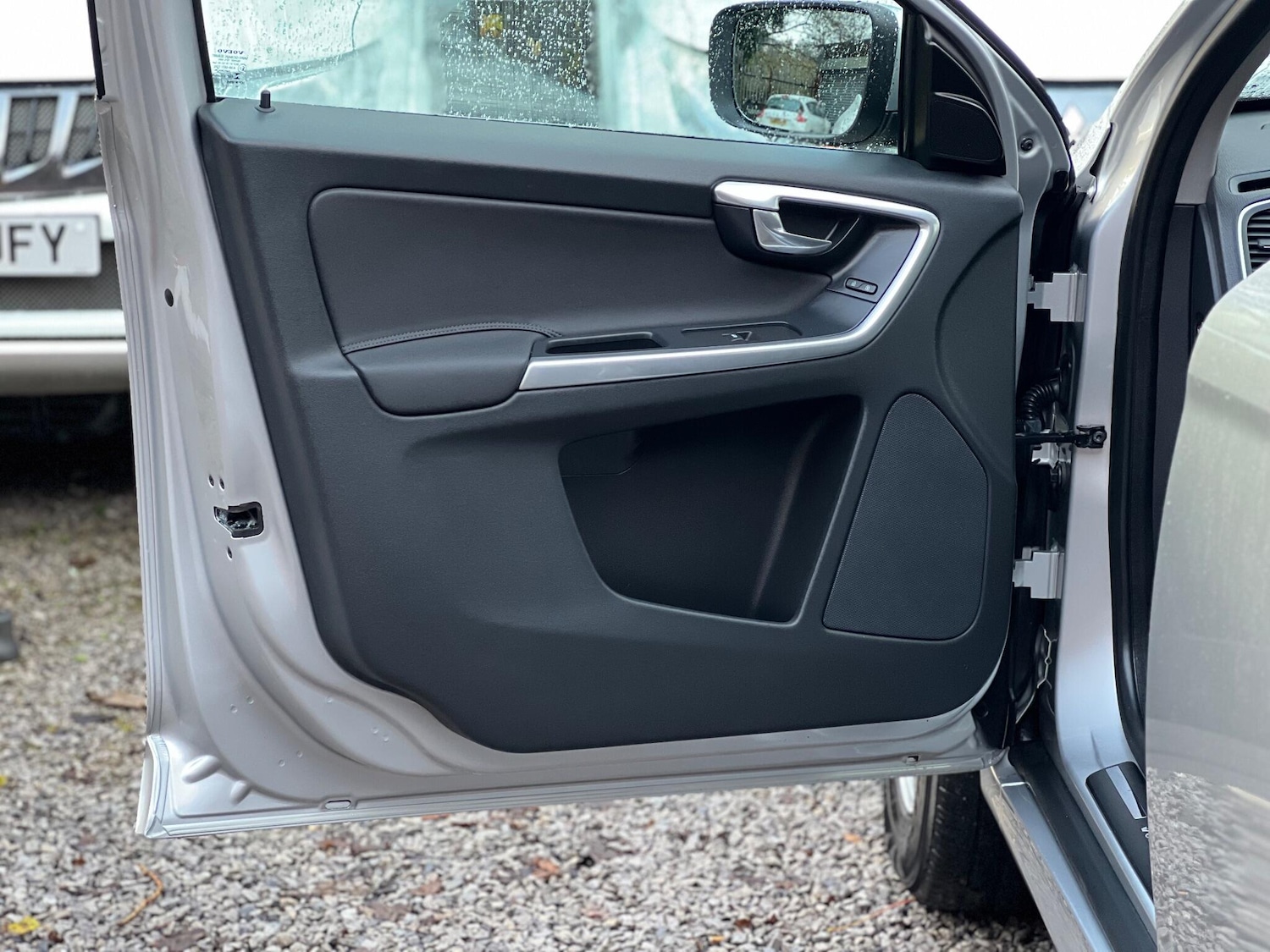 Used Volvo XC60 2015 for sale - 76752540: Photo 25