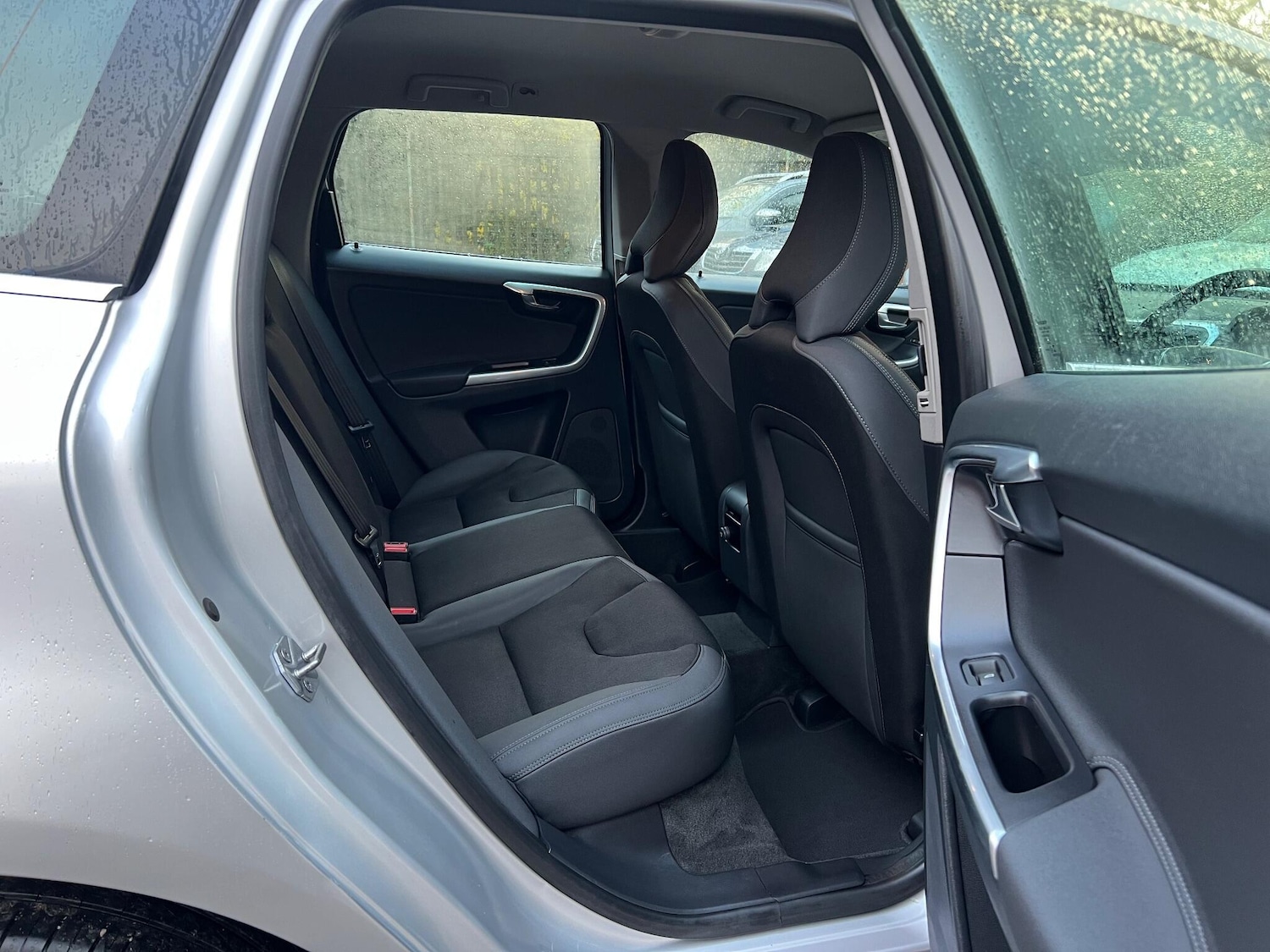 Used Volvo XC60 2015 for sale - 76752540: Photo 28