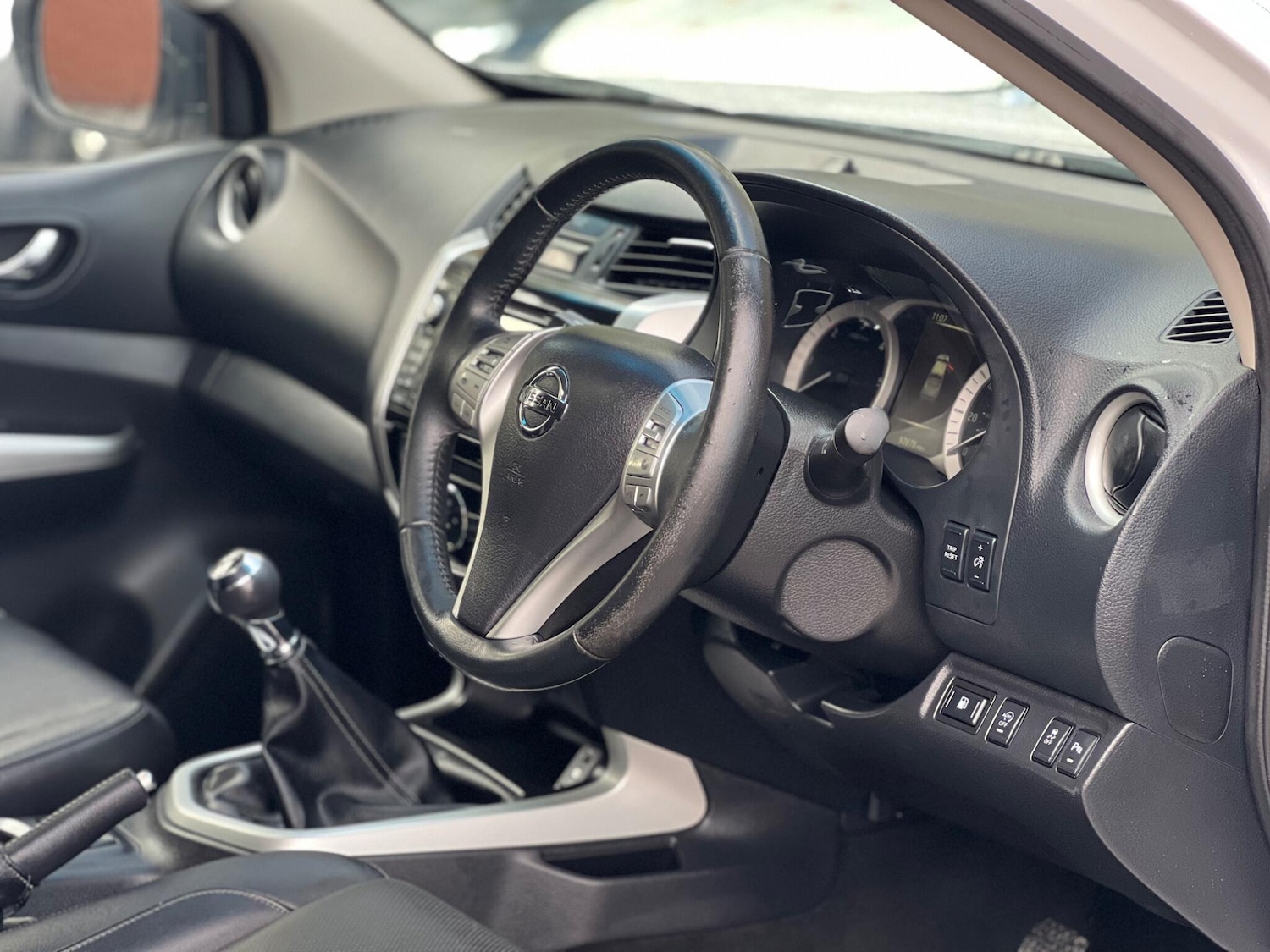 Used Nissan Navara 2017 for sale - 76377308: Photo 11