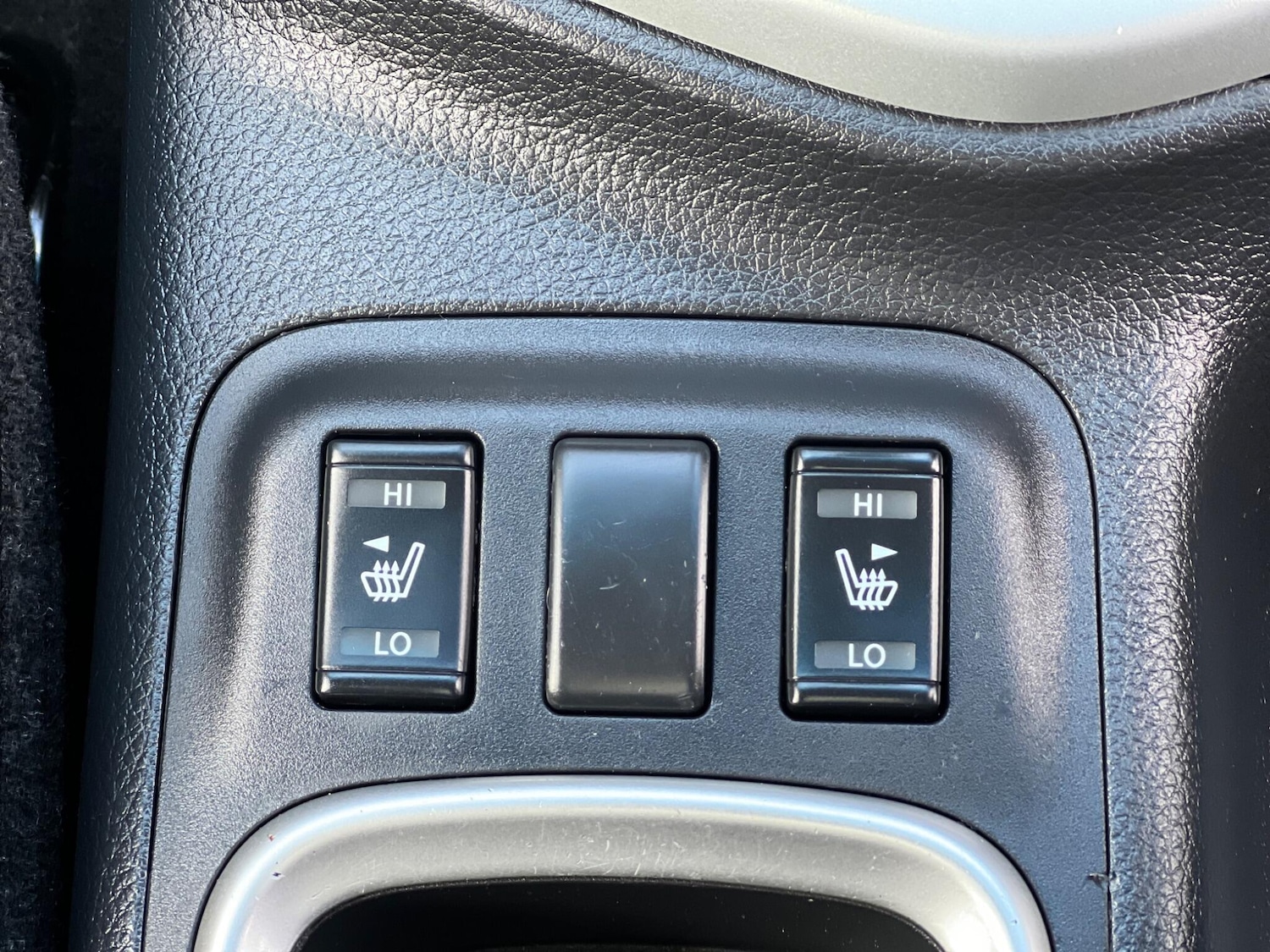 Used Nissan Navara 2017 for sale - 76377308: Photo 13