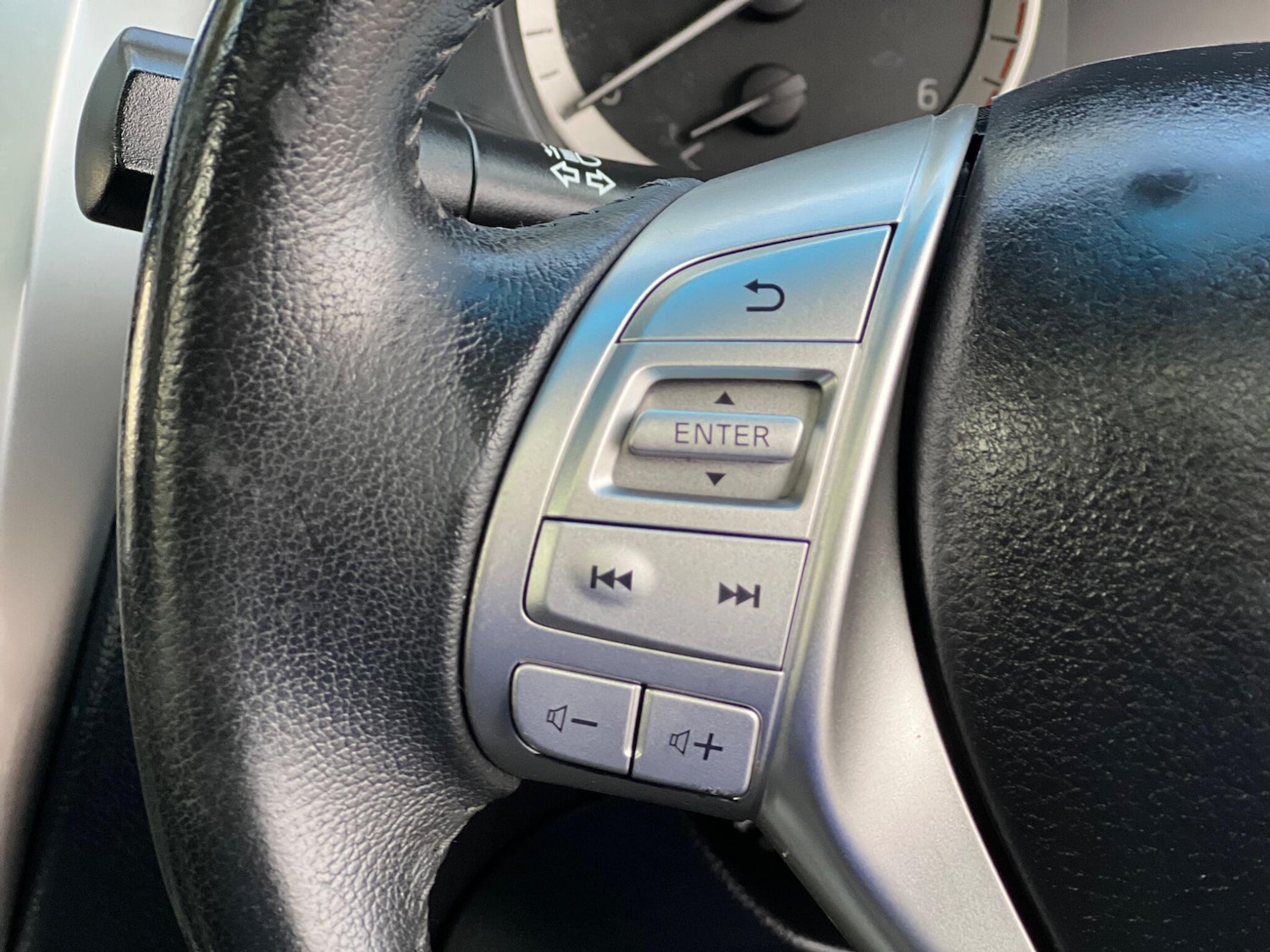 Used Nissan Navara 2017 for sale - 76377308: Photo 16