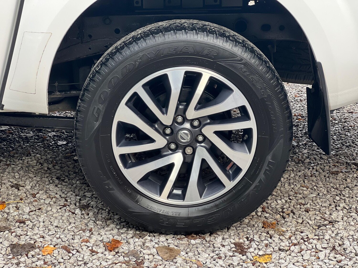 Used Nissan Navara 2017 for sale - 76377308: Photo 23