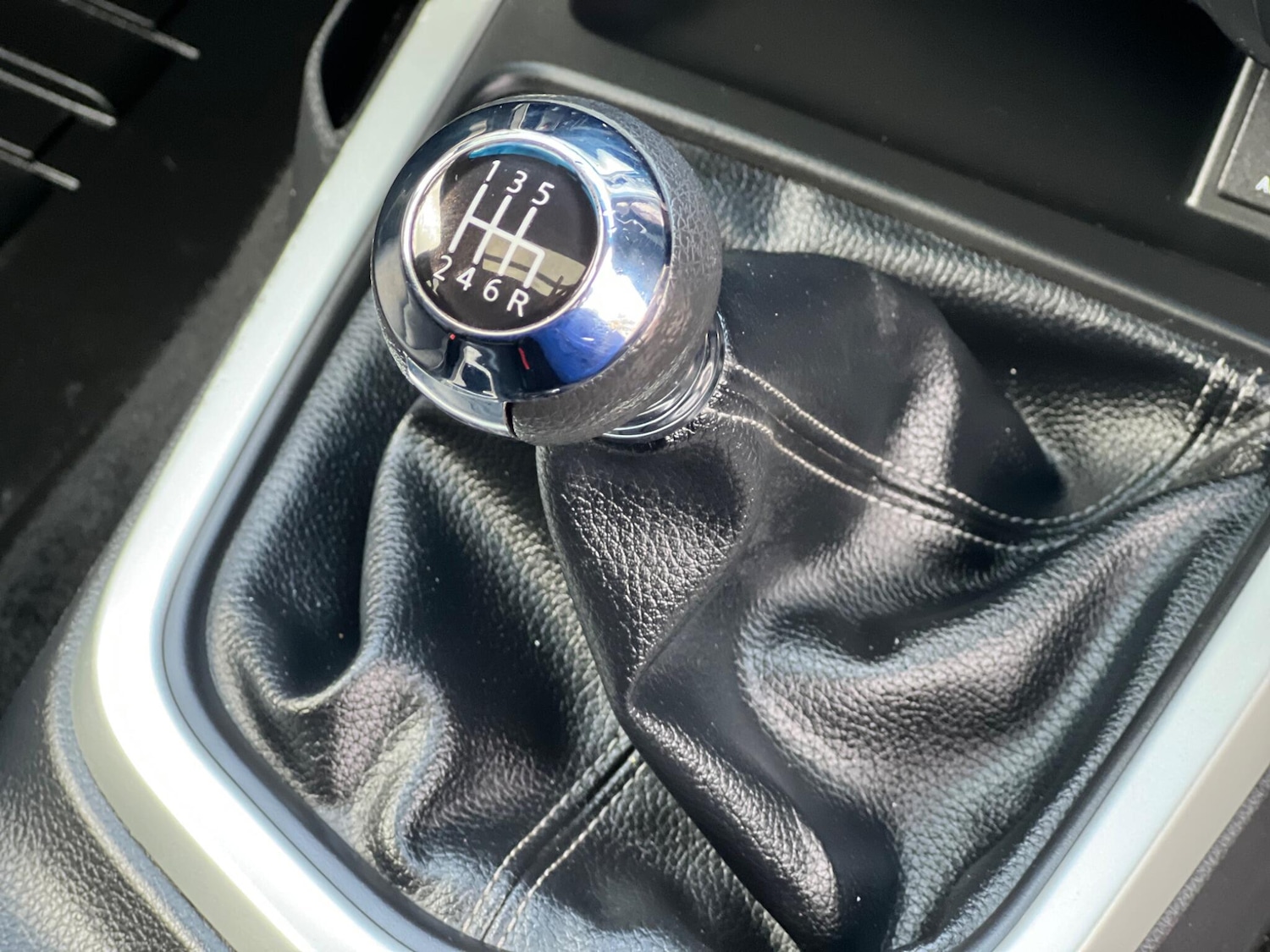 Used Nissan Navara 2017 for sale - 76377308: Photo 25