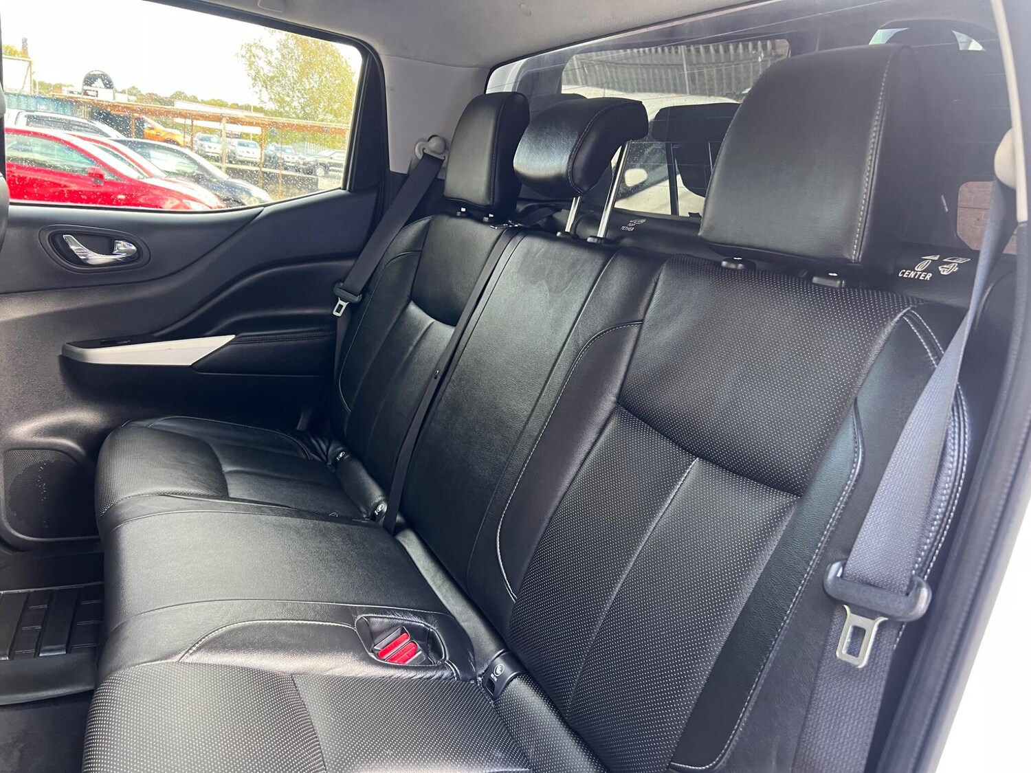 Used Nissan Navara 2017 for sale - 76377308: Photo 34