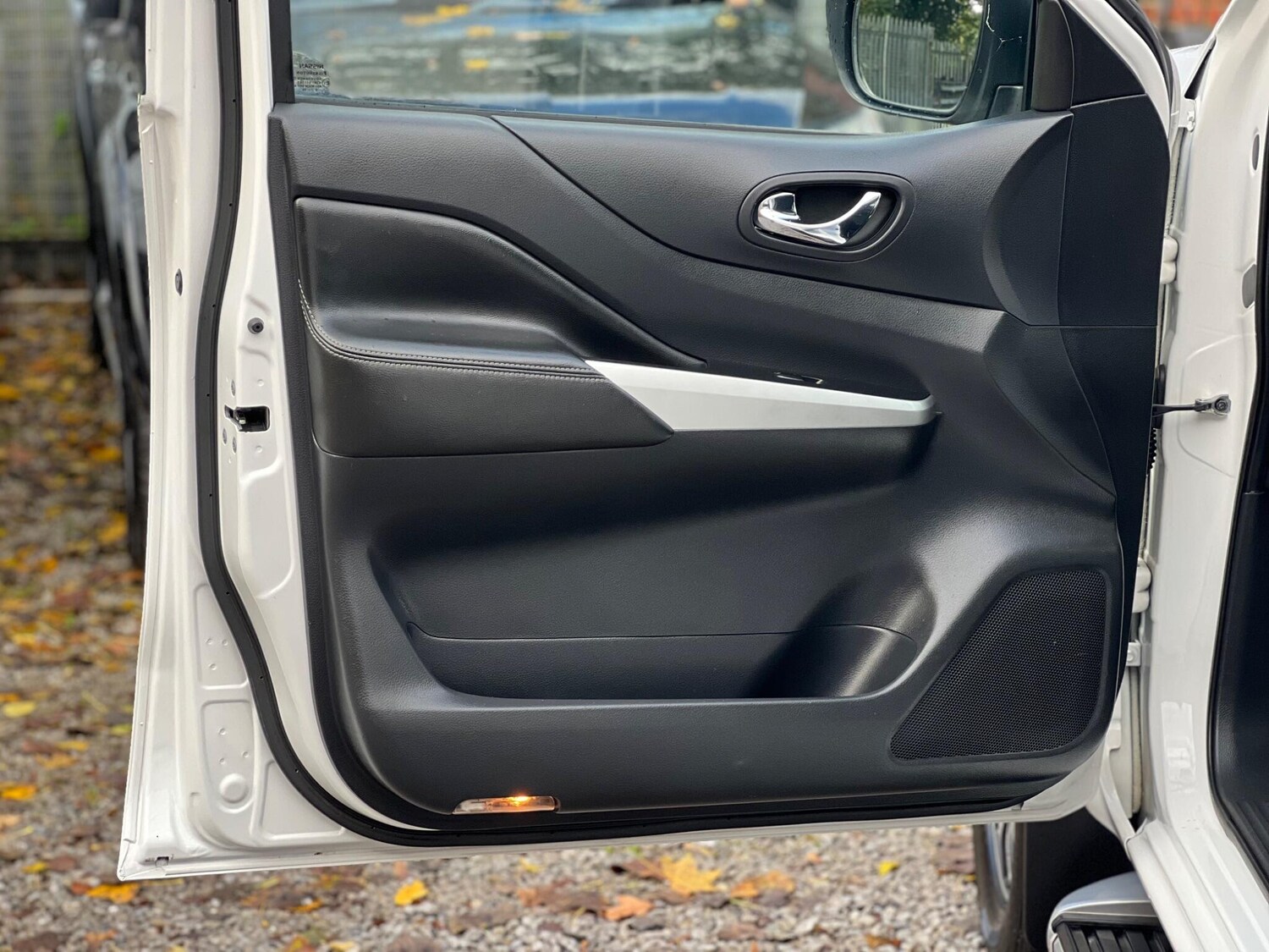 Used Nissan Navara 2017 for sale - 76377308: Photo 39