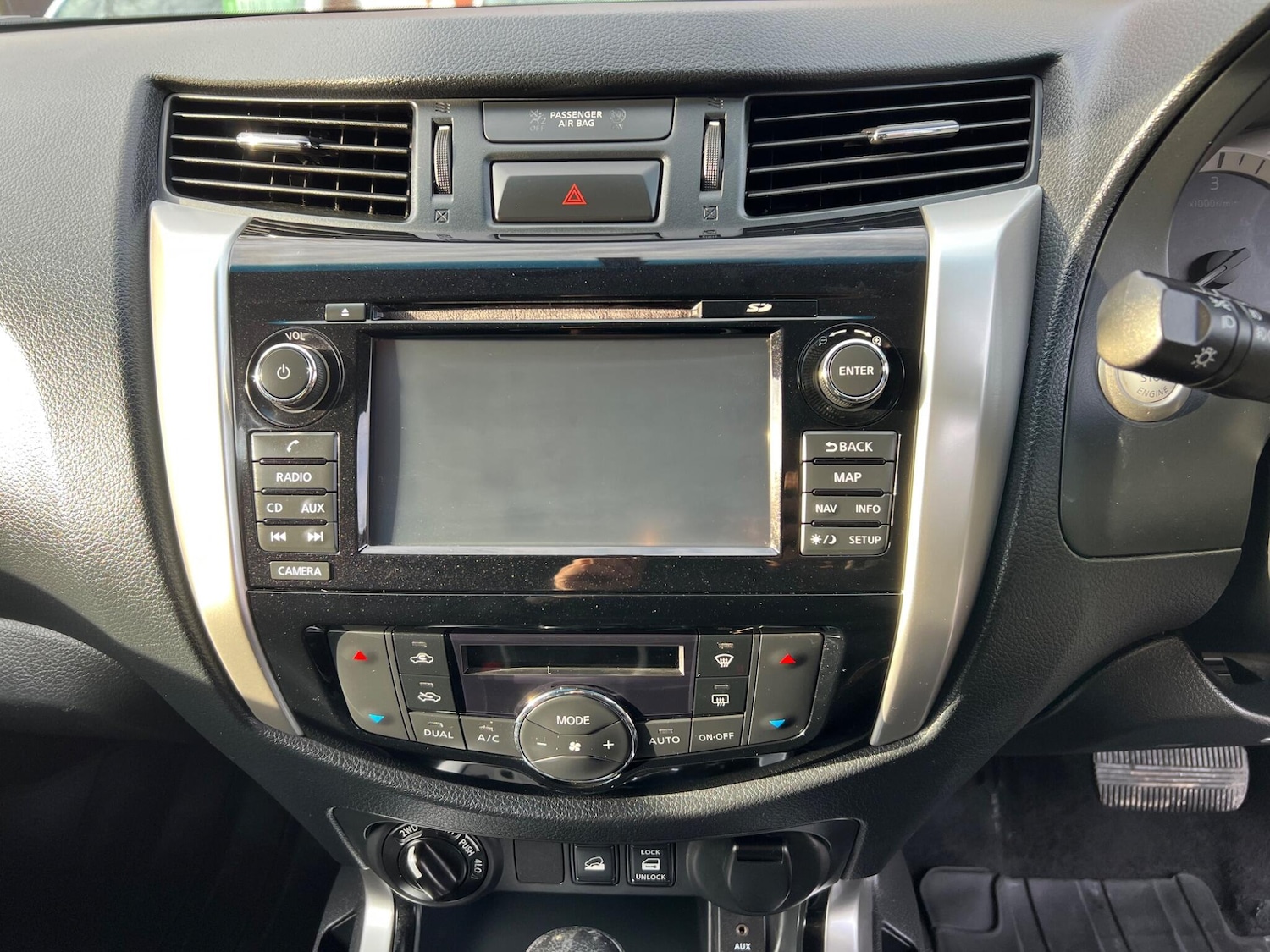 Used Nissan Navara 2018 for sale - 77202430: Photo 18