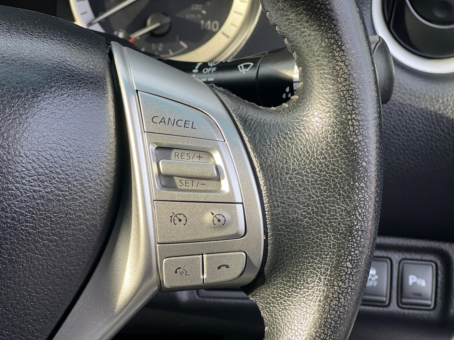 Used Nissan Navara 2018 for sale - 77202430: Photo 23