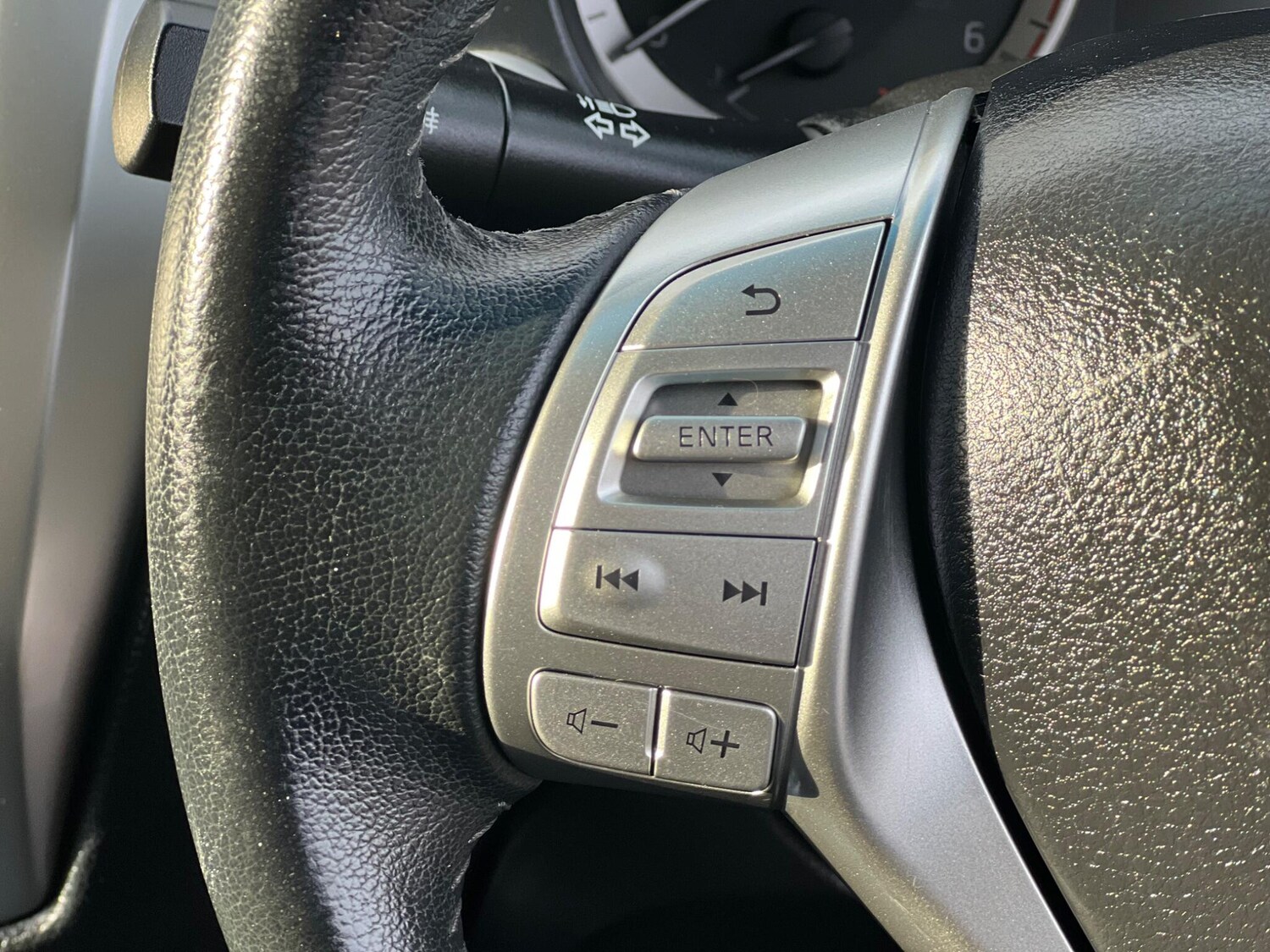 Used Nissan Navara 2018 for sale - 77202430: Photo 24