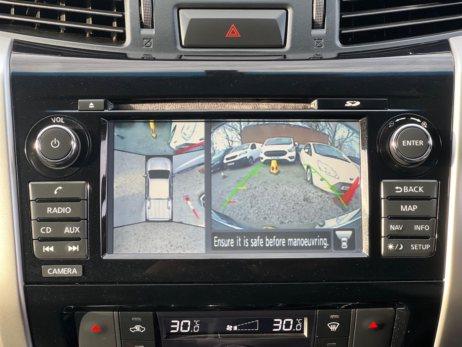 Used Nissan Navara 2018 for sale - 77202430: Photo 27