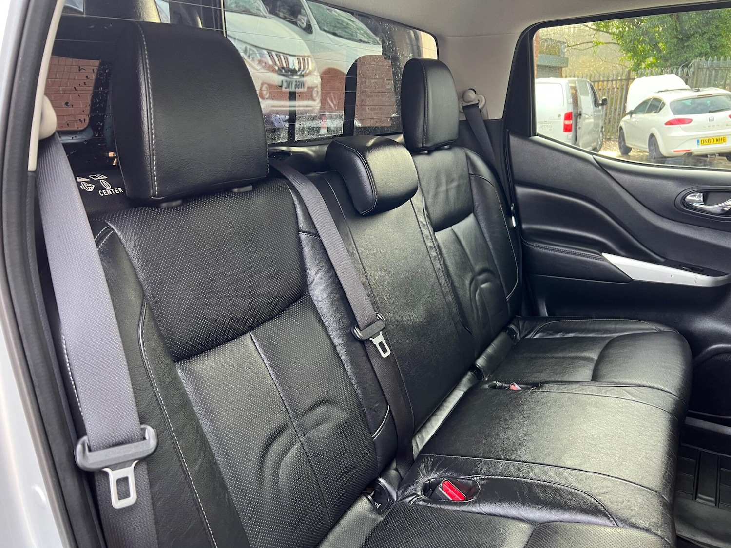 Used Nissan Navara 2018 for sale - 77202430: Photo 38