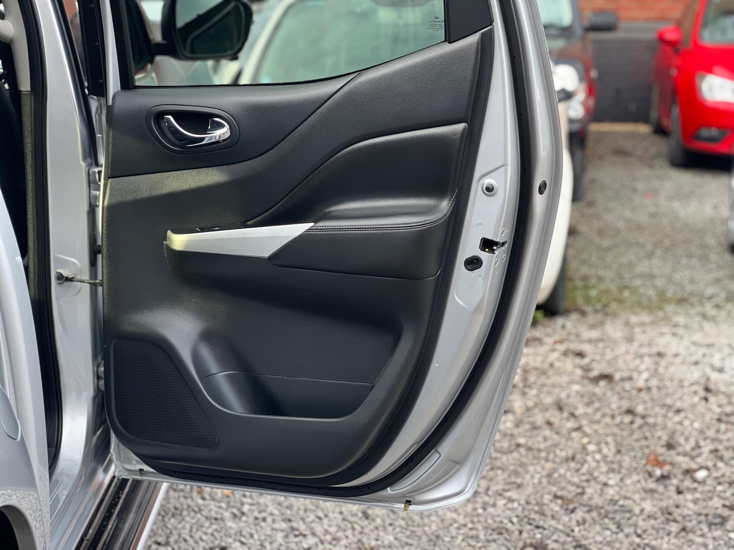 Used Nissan Navara 2018 for sale - 77202430: Photo 39