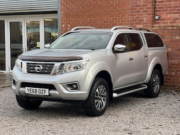 Used Nissan Navara 2018 for sale - 77202430: Photo