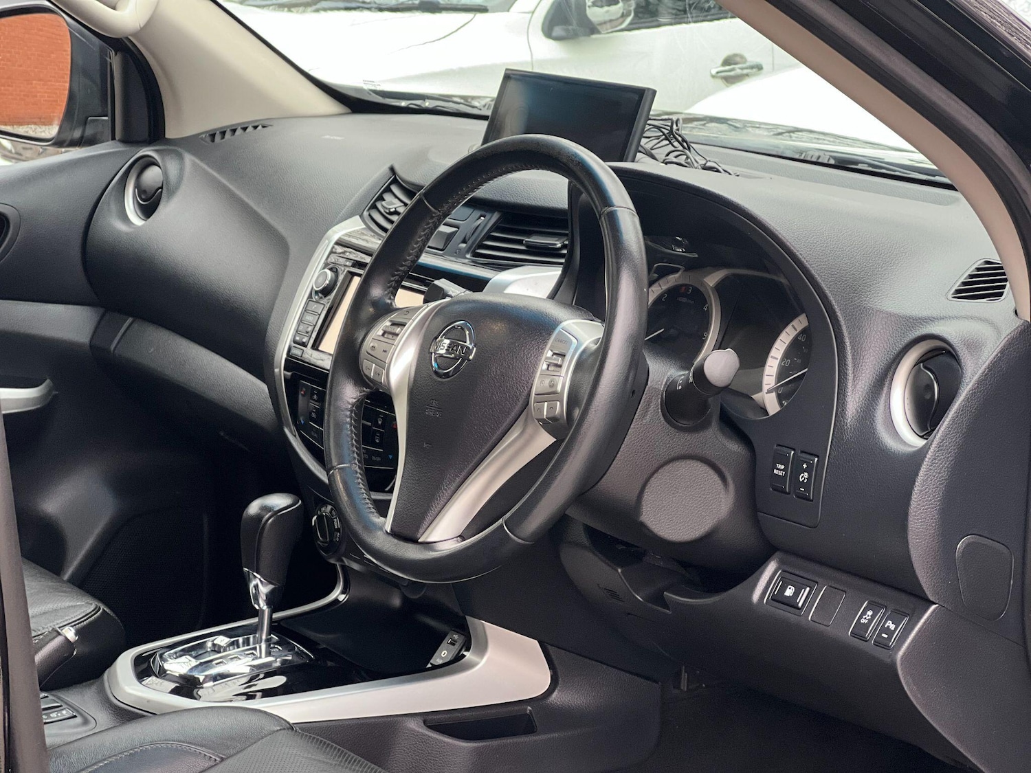 Used Nissan Navara 2016 for sale - 77426074: Photo 16