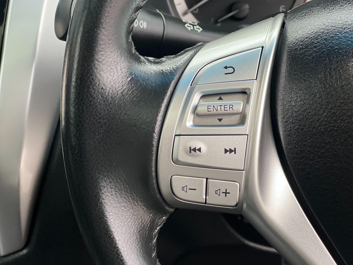 Used Nissan Navara 2016 for sale - 77426074: Photo 21