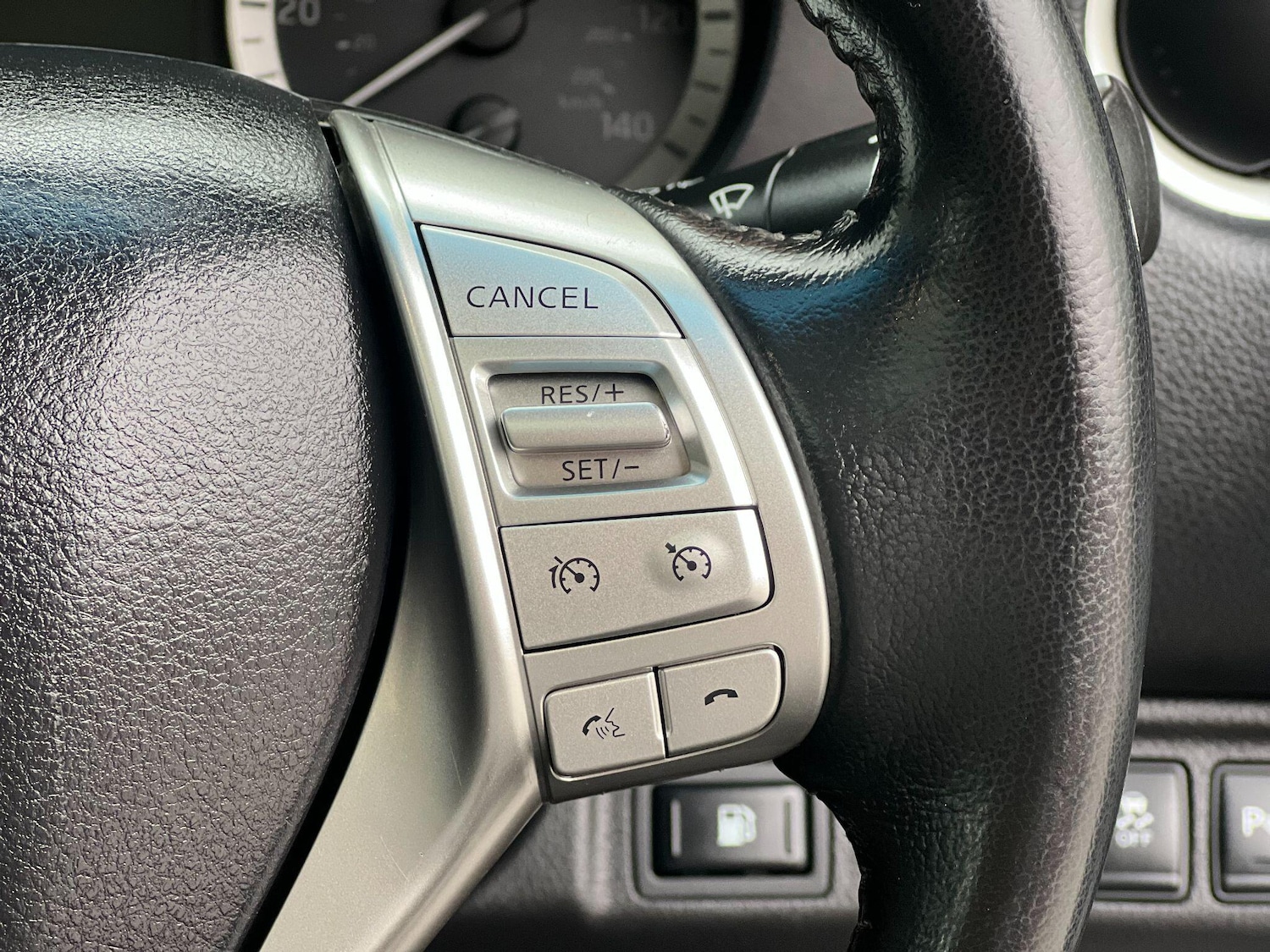 Used Nissan Navara 2016 for sale - 77426074: Photo 22