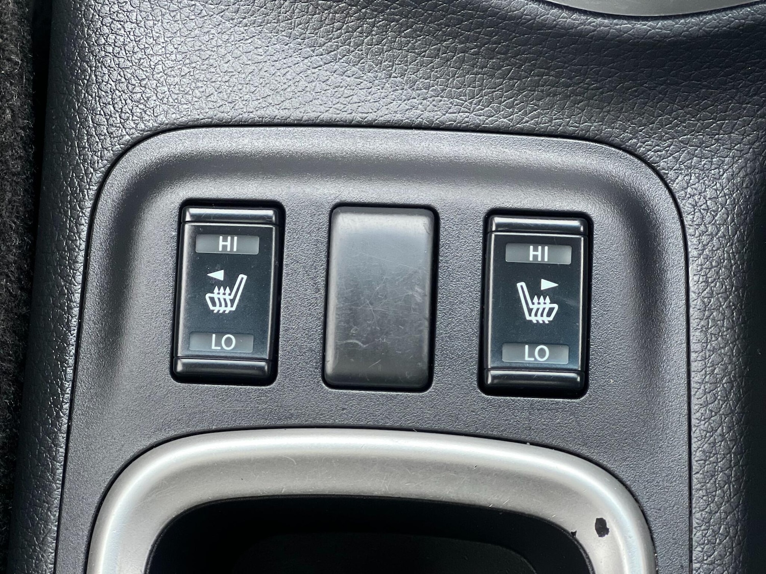 Used Nissan Navara 2016 for sale - 77426074: Photo 24