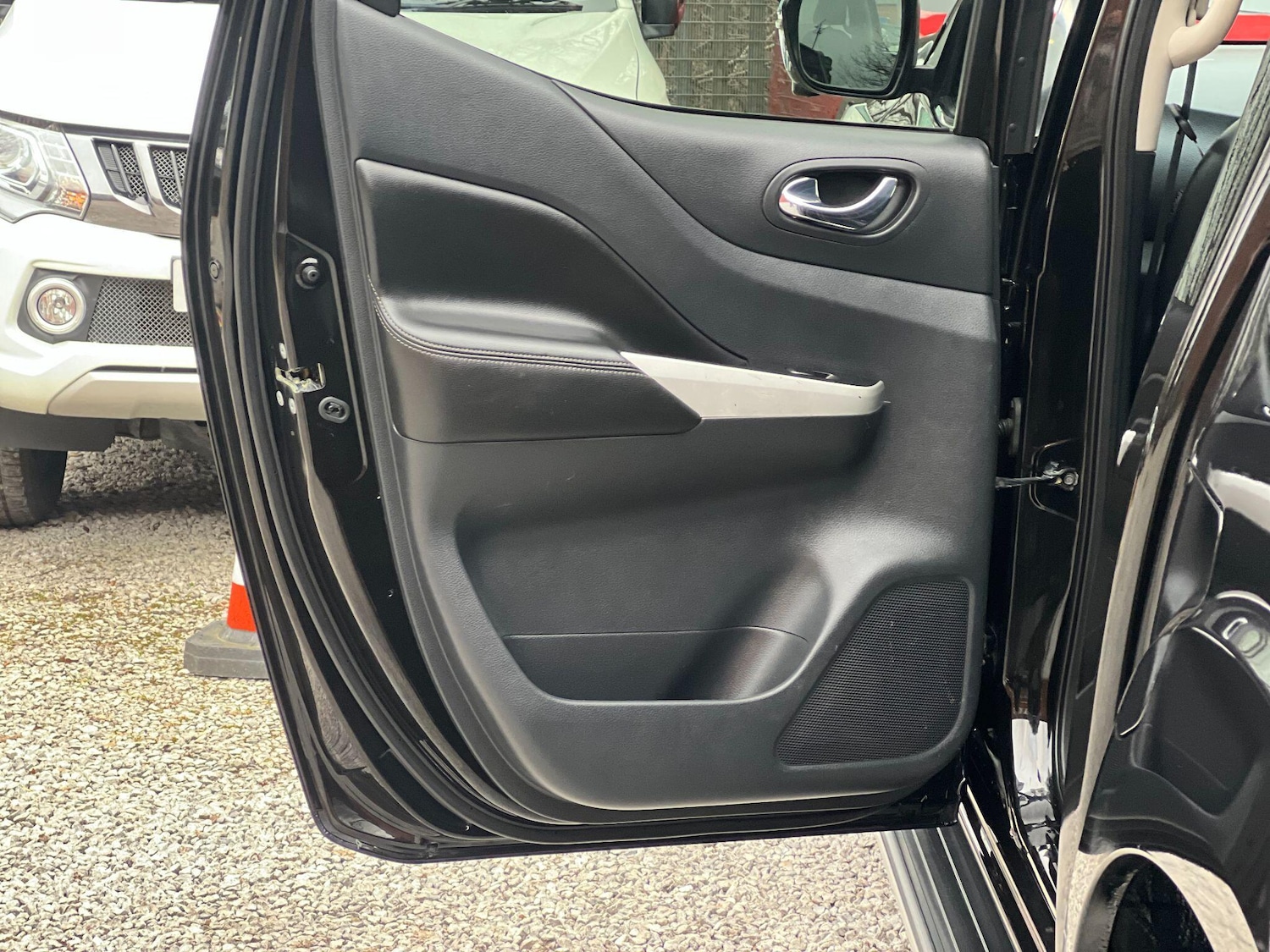 Used Nissan Navara 2016 for sale - 77426074: Photo 40