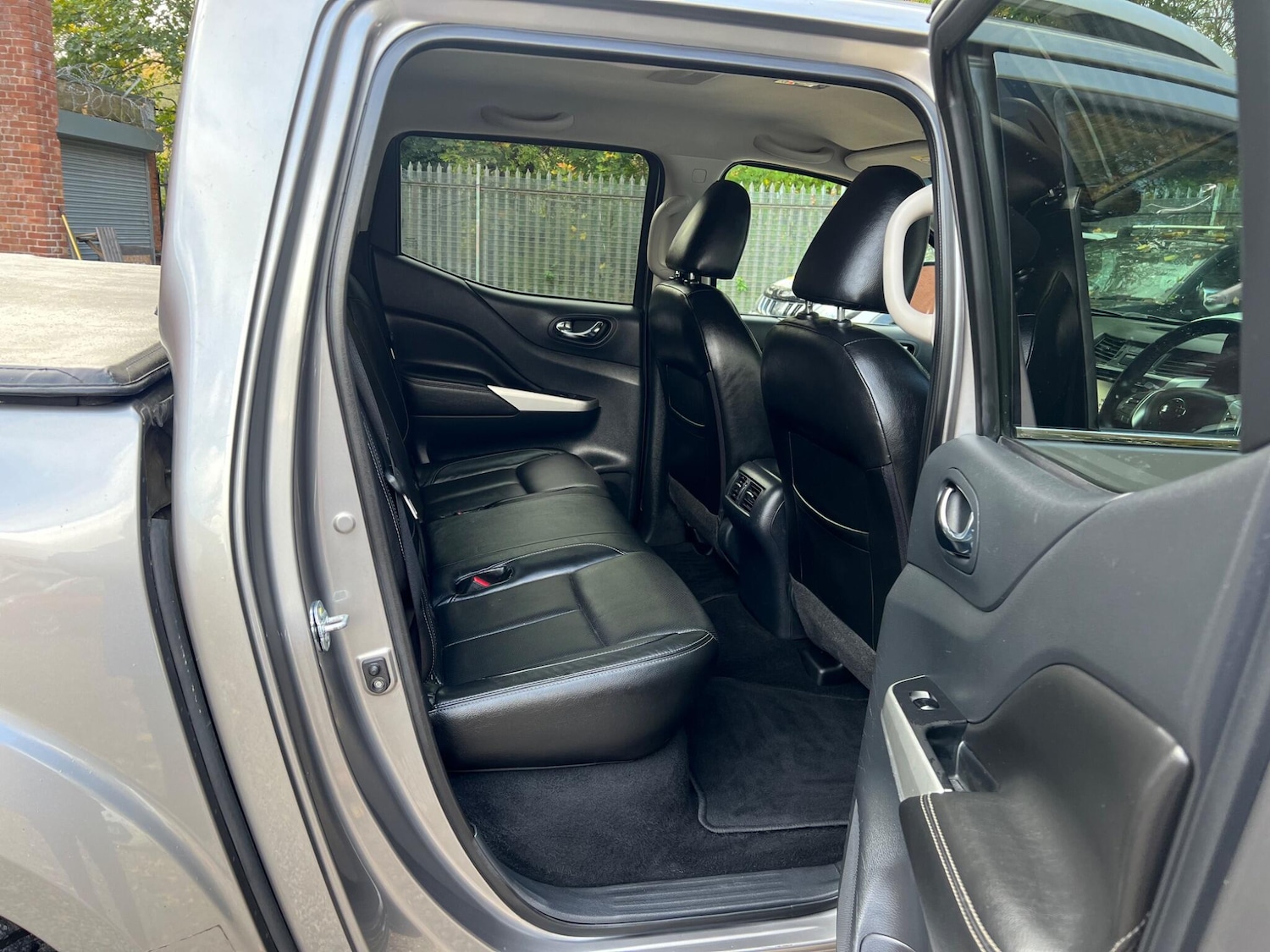 Used Nissan Navara 2016 for sale - 76399358: Photo 34