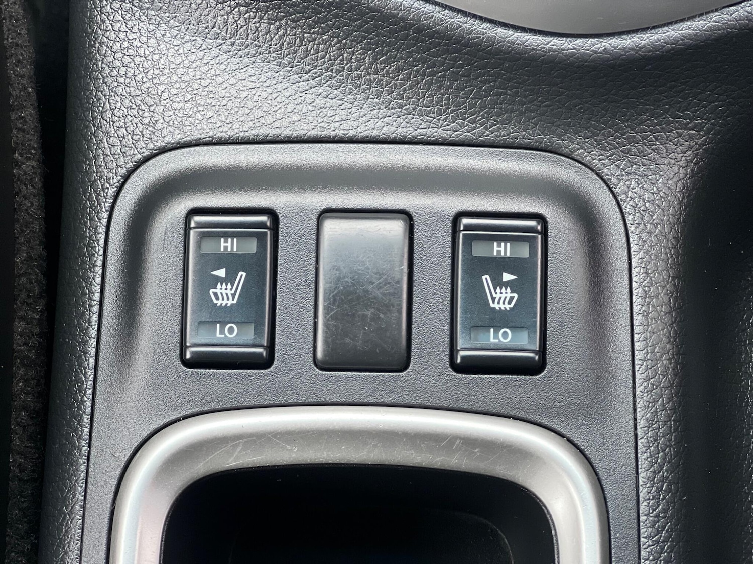 Used Nissan Navara 2017 for sale - 77155316: Photo 19