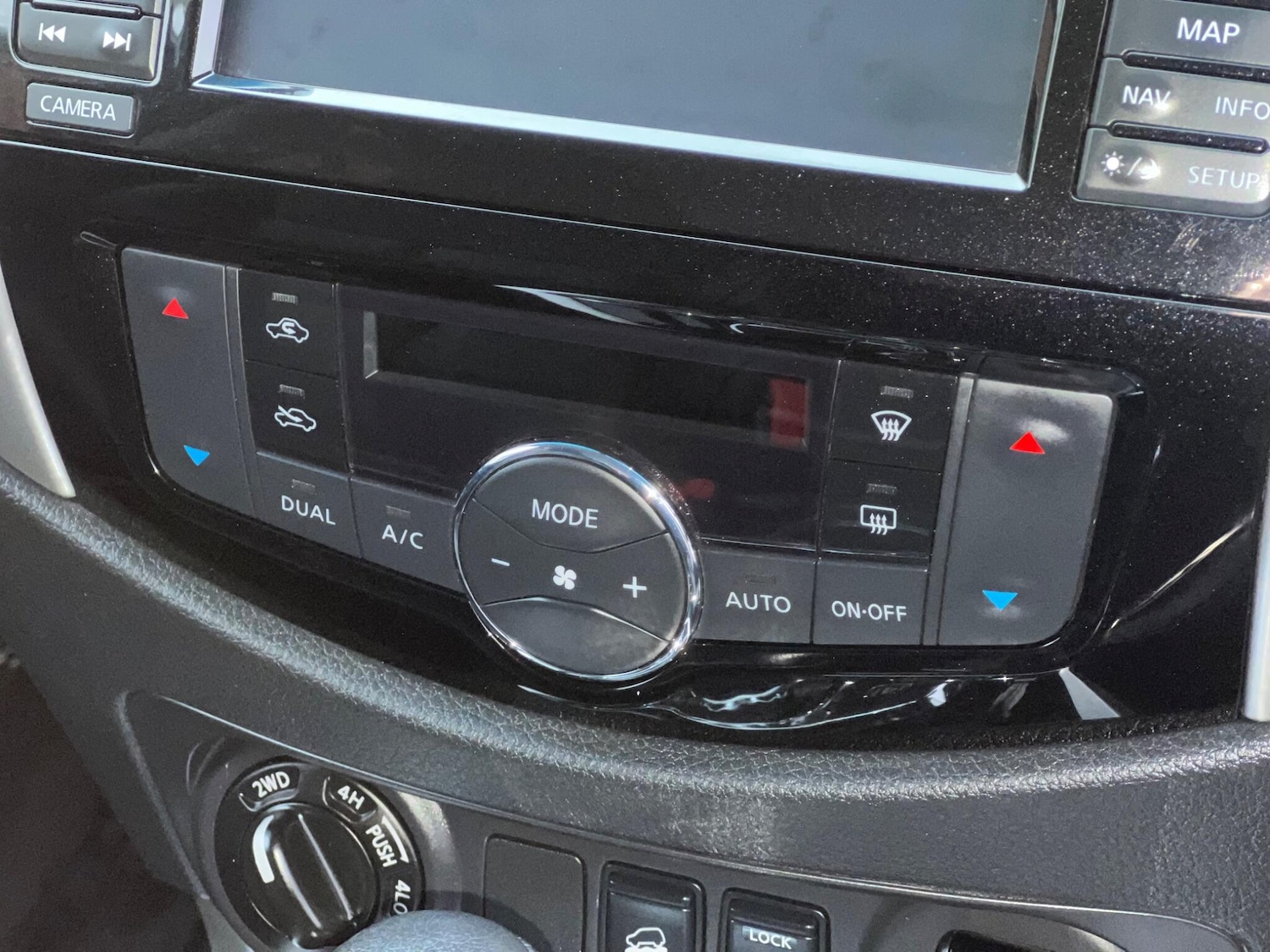 Used Nissan Navara 2017 for sale - 77155316: Photo 22