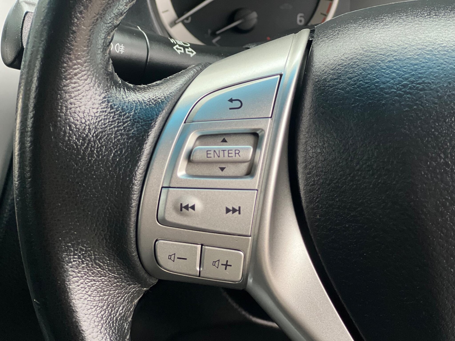 Used Nissan Navara 2017 for sale - 77155316: Photo 23