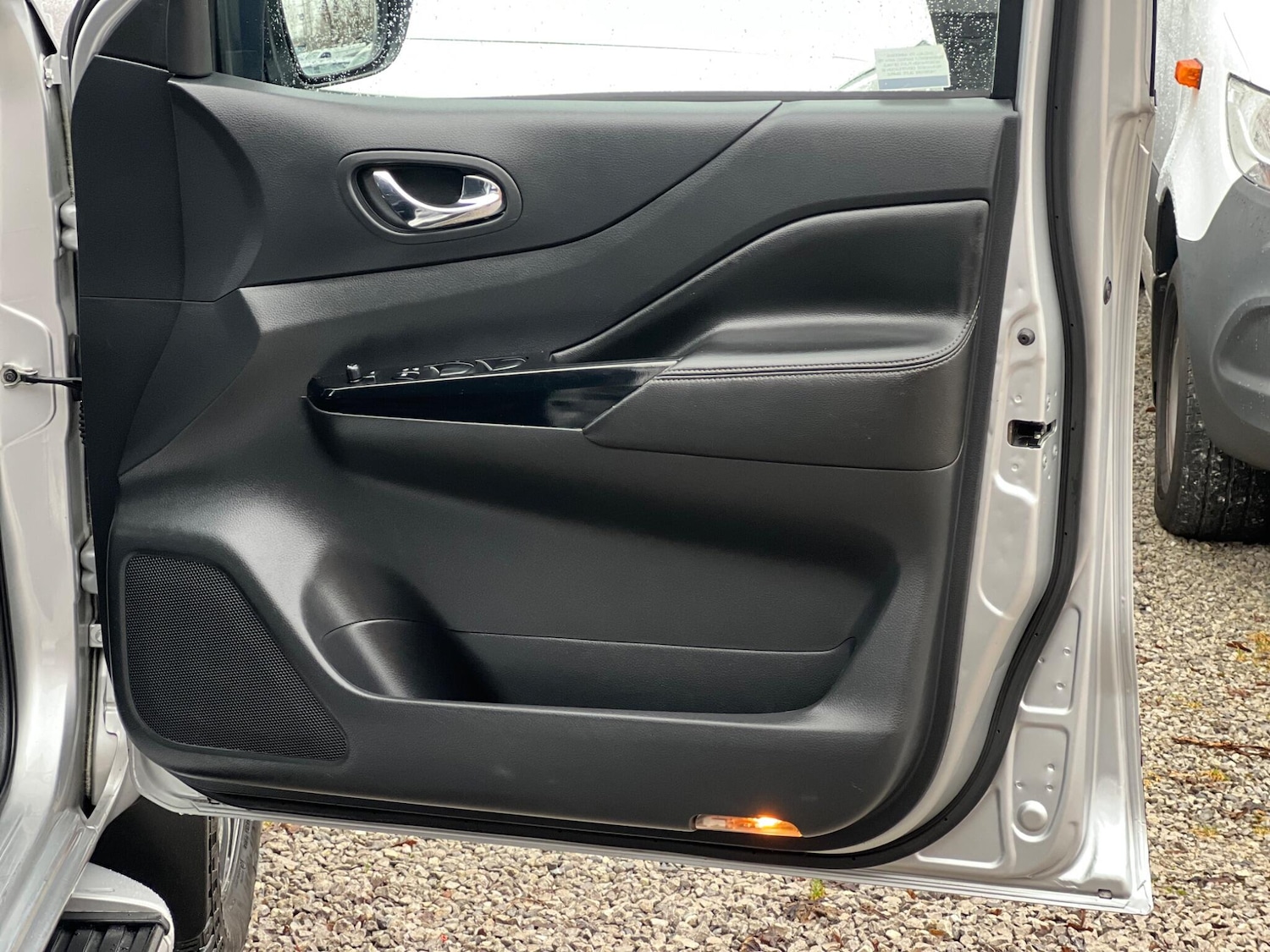 Used Nissan Navara 2017 for sale - 77155316: Photo 29