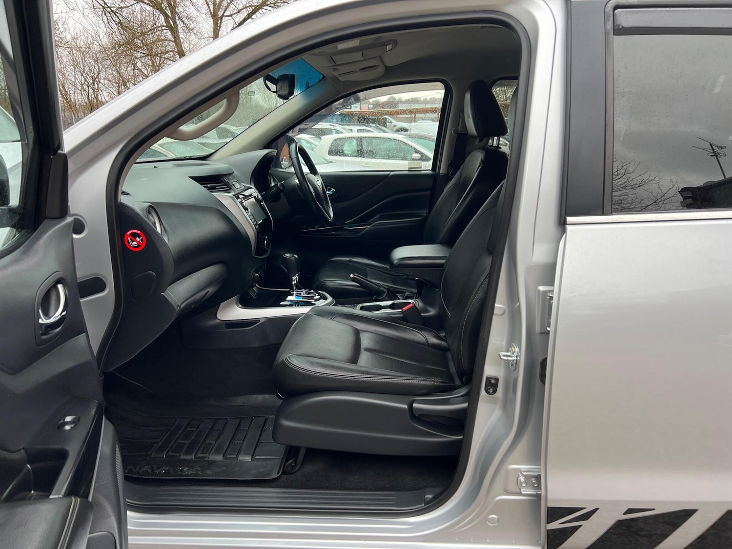 Used Nissan Navara 2017 for sale - 77155316: Photo 30