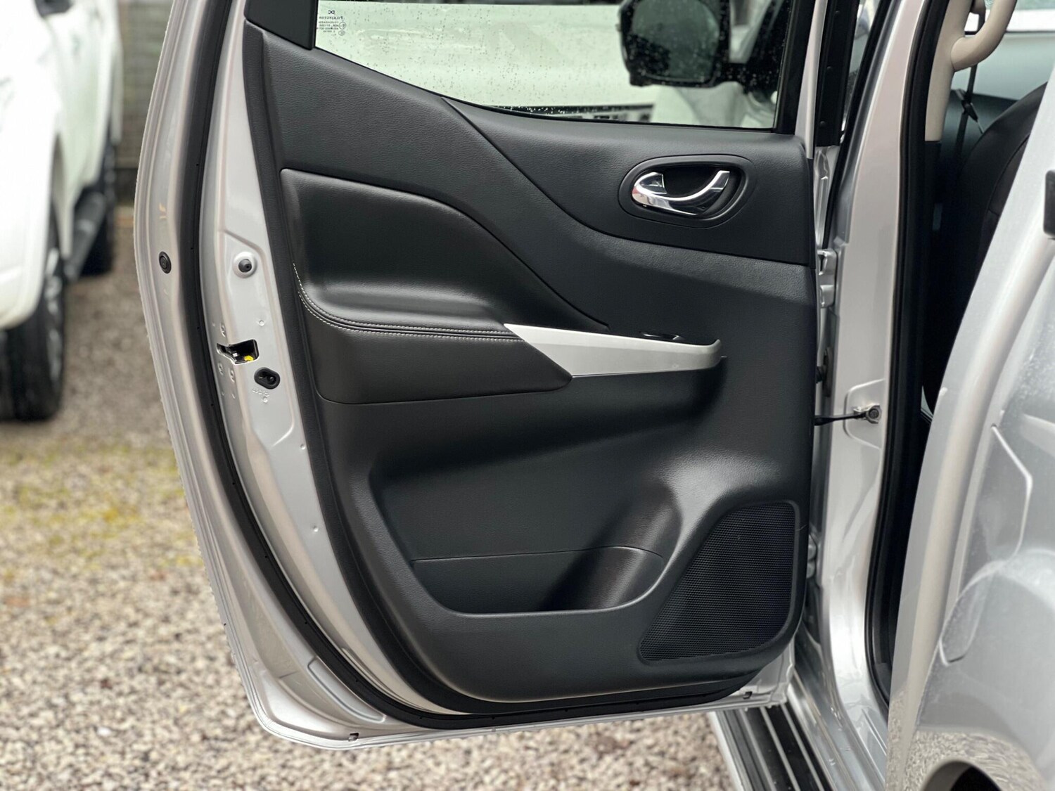 Used Nissan Navara 2017 for sale - 77155316: Photo 37