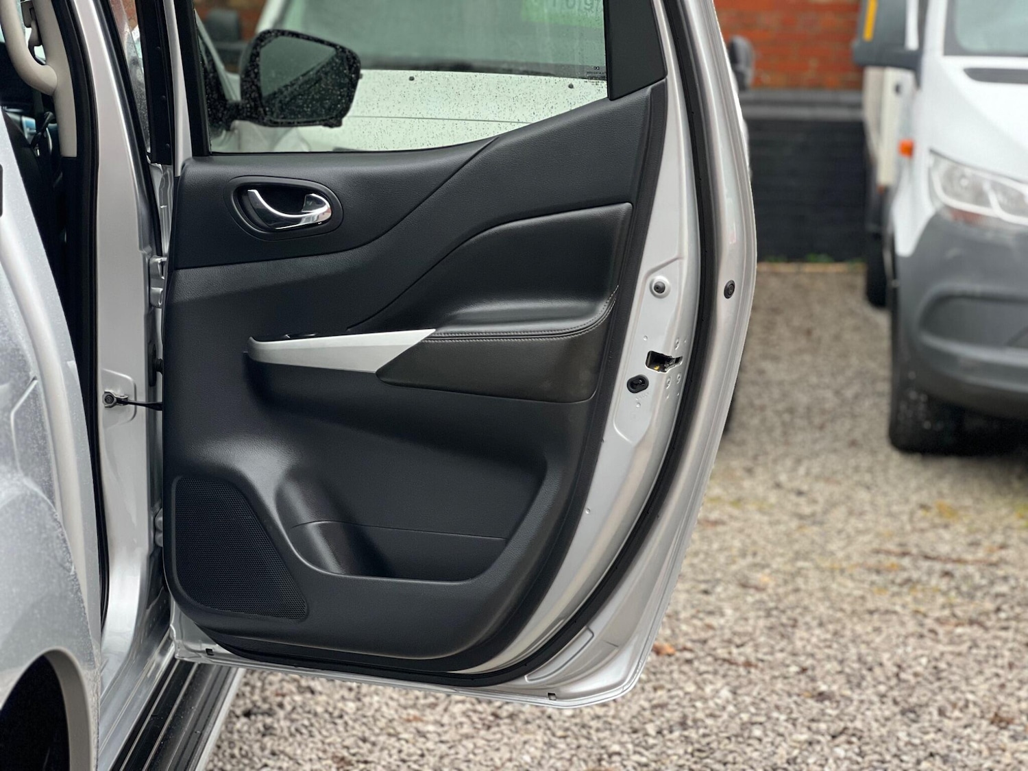 Used Nissan Navara 2017 for sale - 77155316: Photo 40