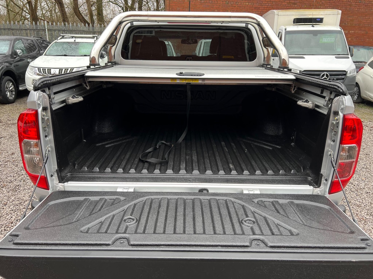 Used Nissan Navara 2017 for sale - 77155316: Photo 41