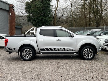 Used Nissan Navara 2017 for sale - 77155316: Photo
