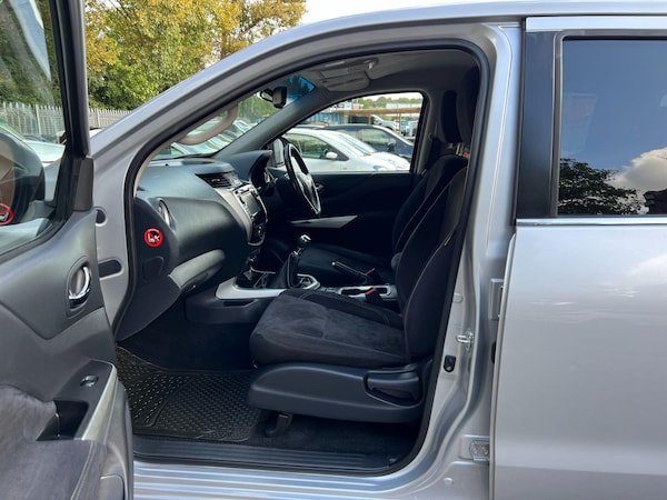 Used Nissan Navara 2017 for sale - 75732375: Photo 21