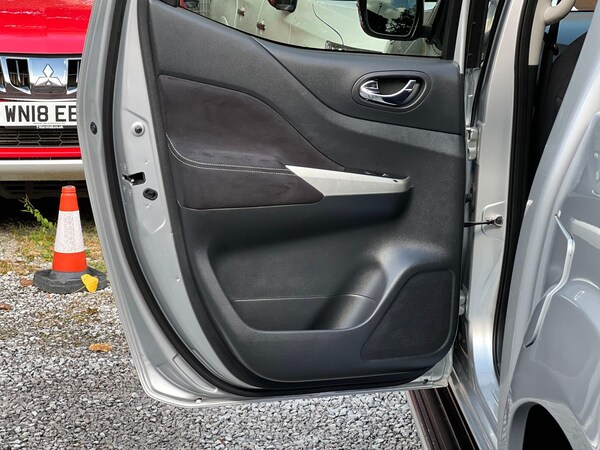 Used Nissan Navara 2017 for sale - 75732375: Photo 28