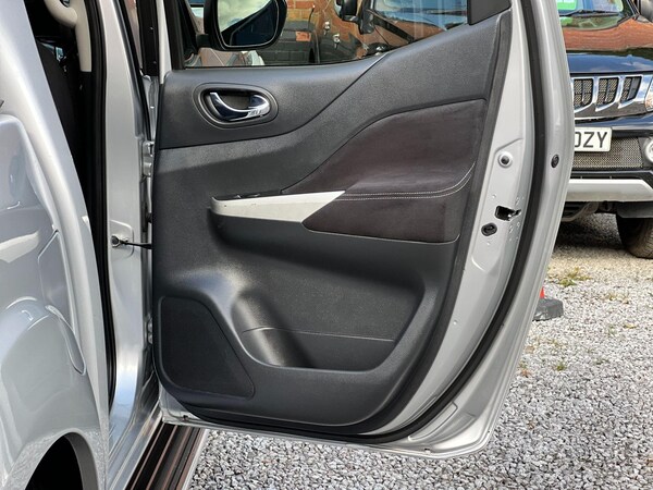 Used Nissan Navara 2017 for sale - 75732375: Photo 31
