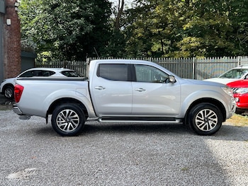 Used Nissan Navara 2017 for sale - 75732375: Photo