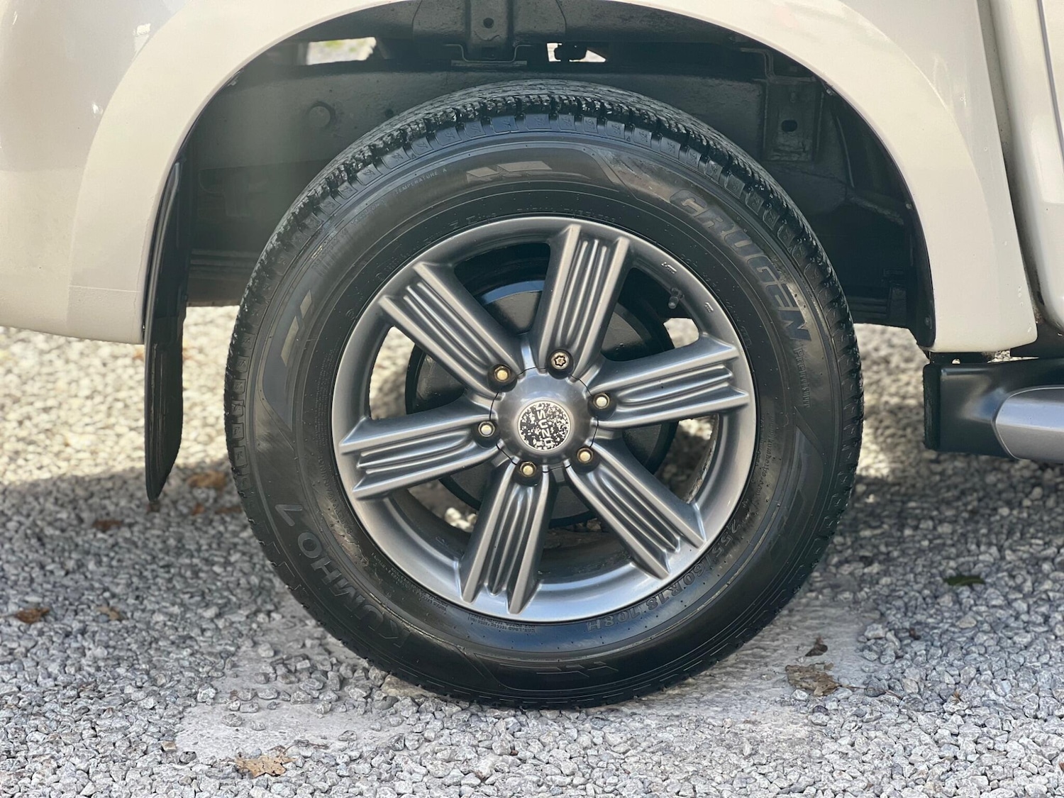 Used Isuzu D-Max 2018 for sale - 76989903: Photo 11