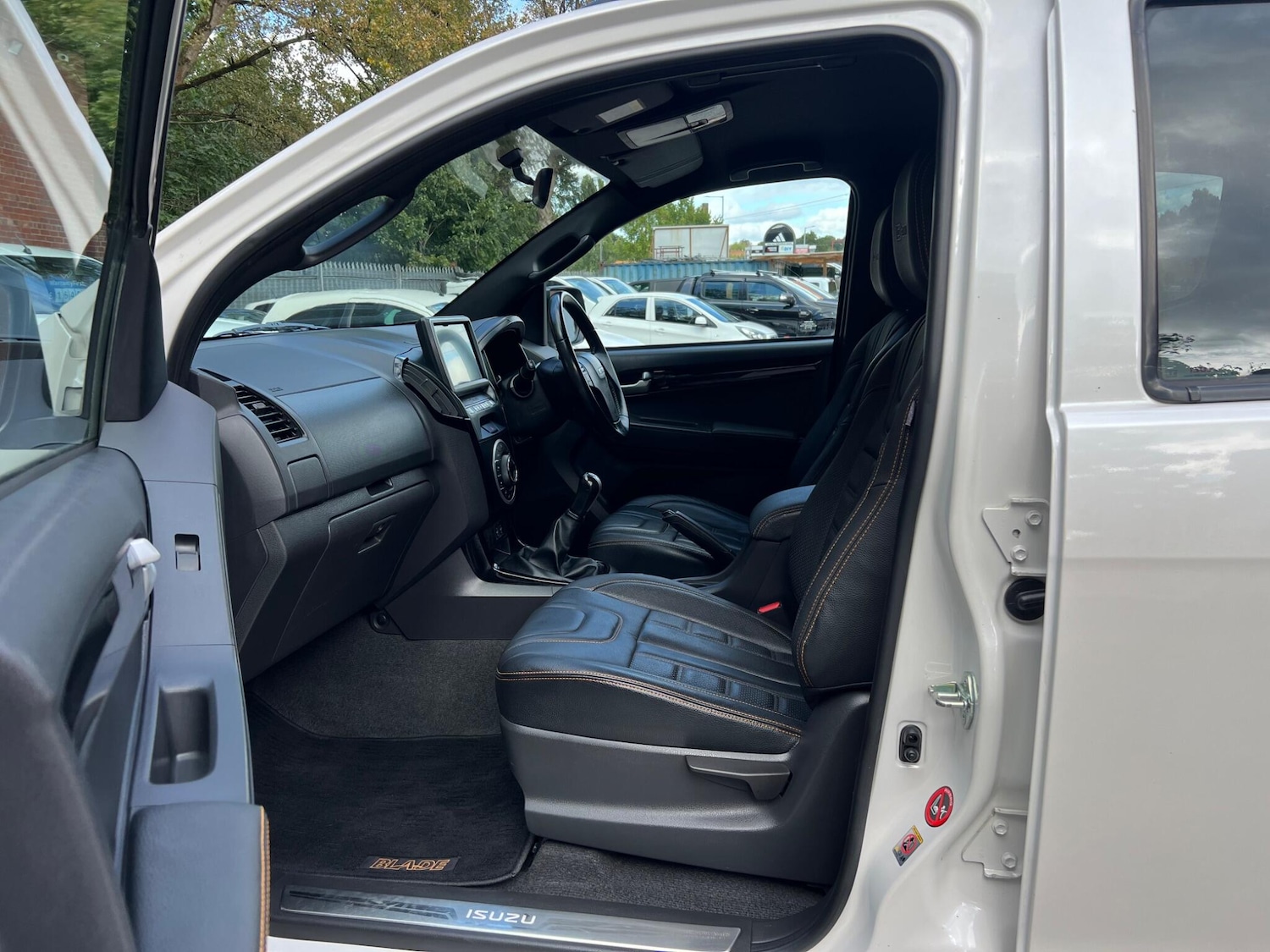 Used Isuzu D-Max 2018 for sale - 76989903: Photo 28