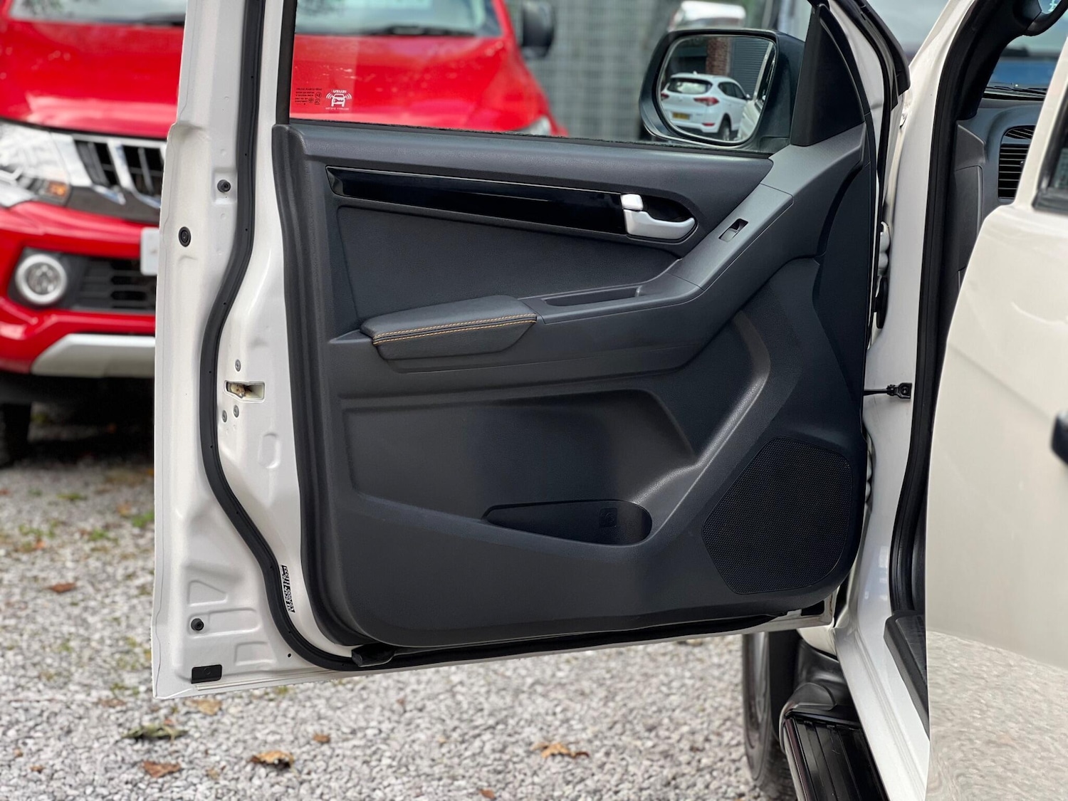 Used Isuzu D-Max 2018 for sale - 76989903: Photo 31