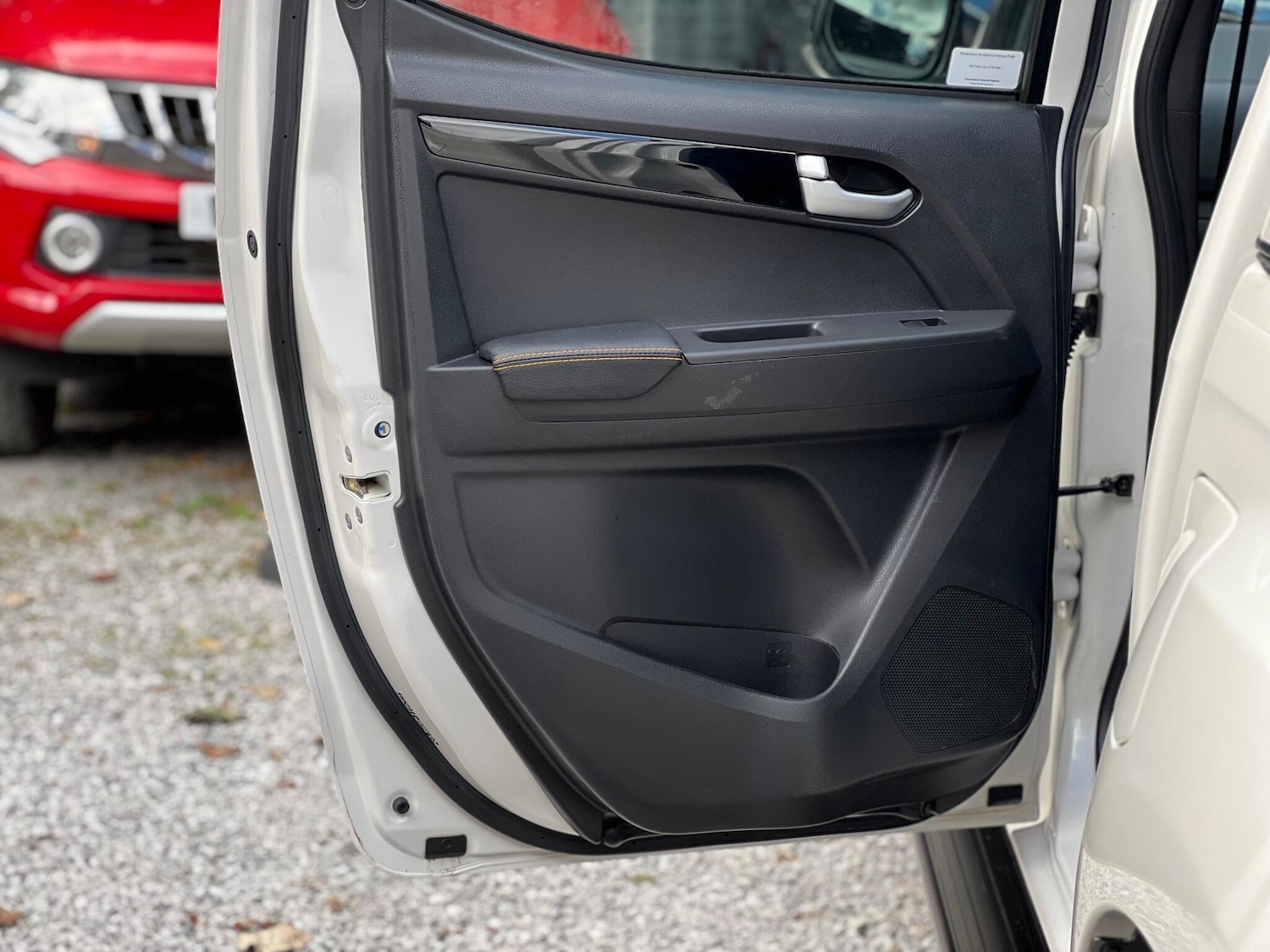 Used Isuzu D-Max 2018 for sale - 76989903: Photo 35