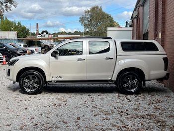 Used Isuzu D-Max 2018 for sale - 76989903: Photo
