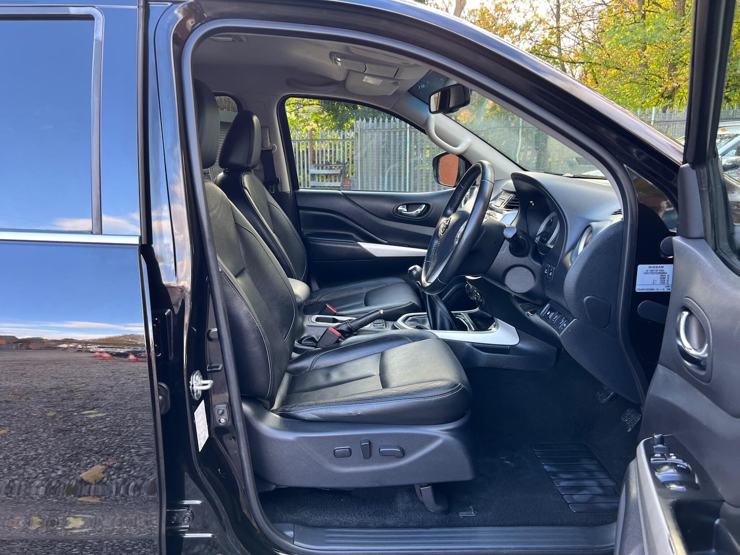 Used Nissan Navara 2017 for sale - 76440549: Photo 17